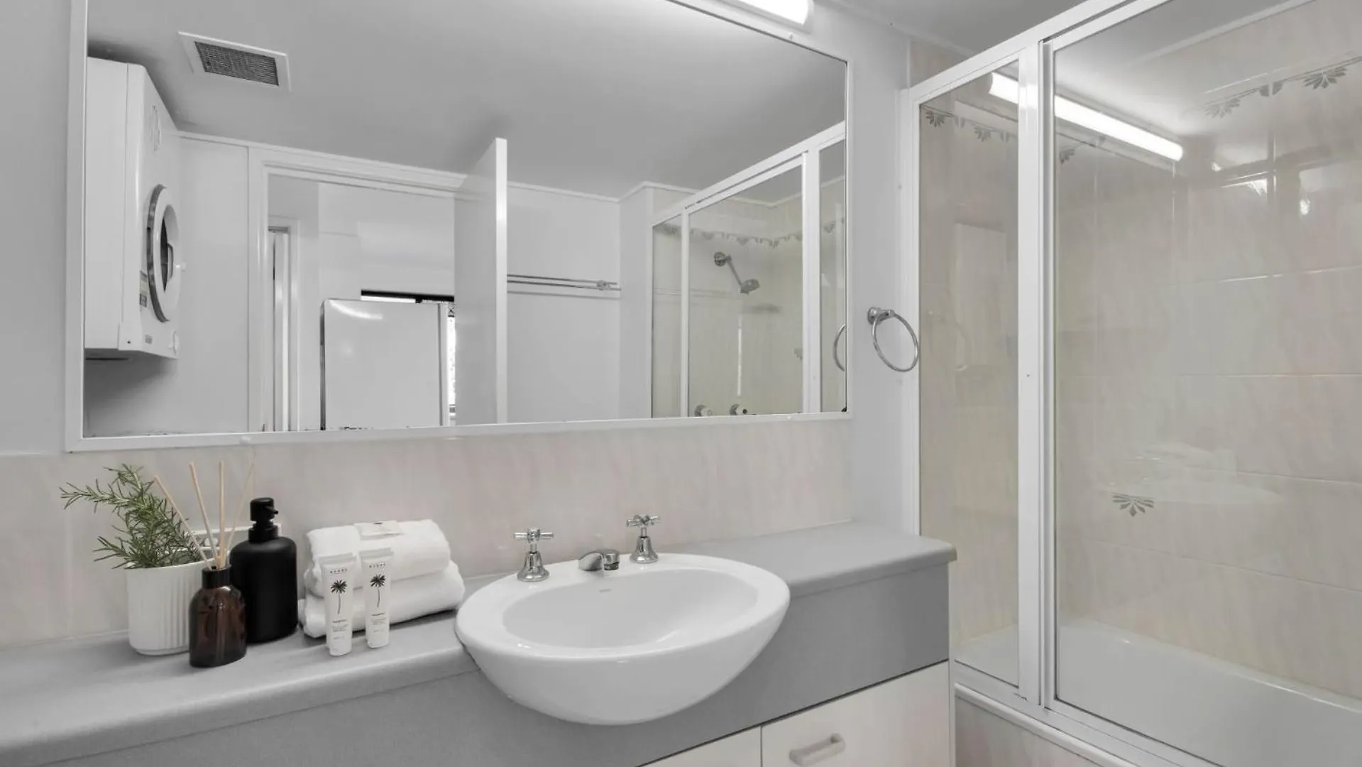 Apartament Lindomare Unit 7, 11 Orvieto Tce, Kings Beach Caloundra