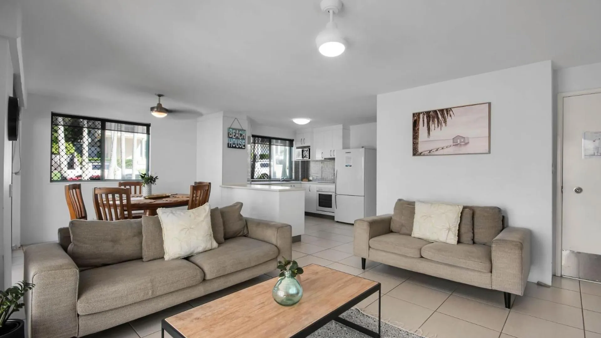 Lindomare Unit 7, 11 Orvieto Tce, Kings Beach Caloundra Apartament