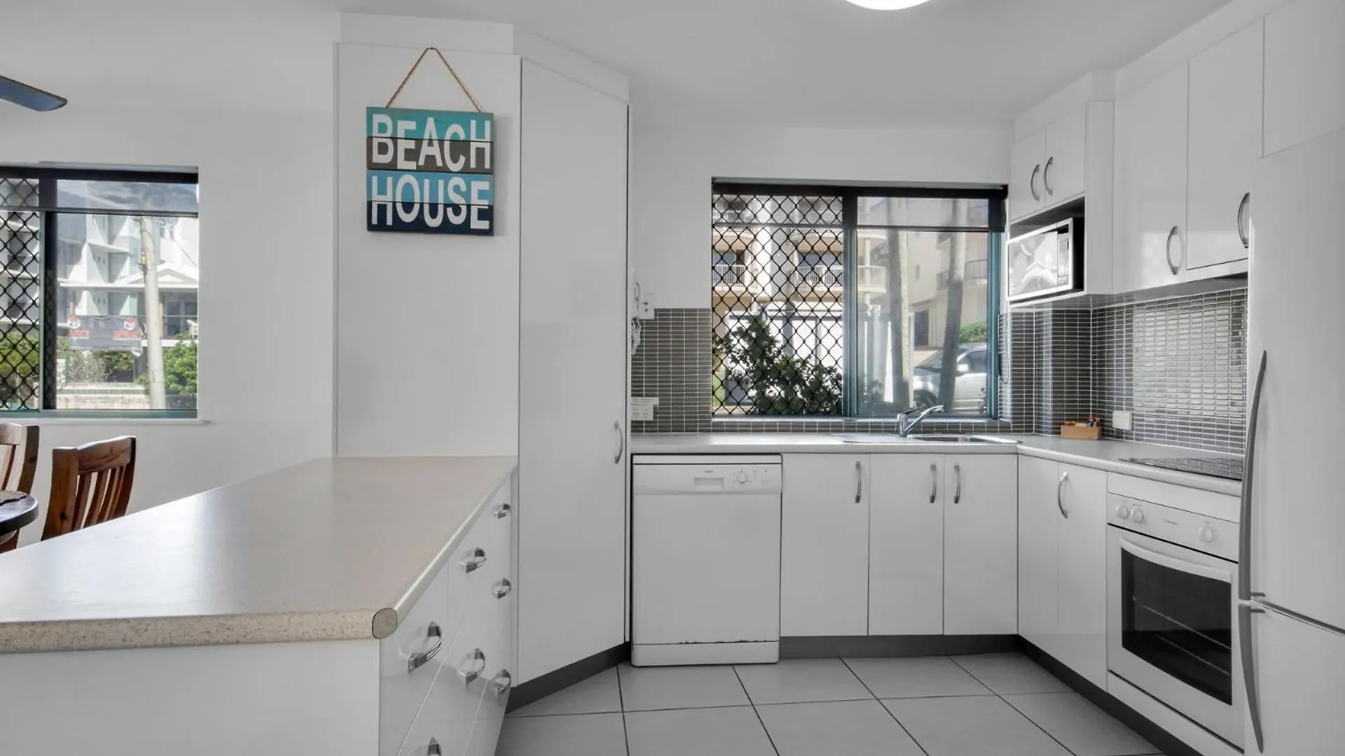Lindomare Unit 7, 11 Orvieto Tce, Kings Beach Caloundra